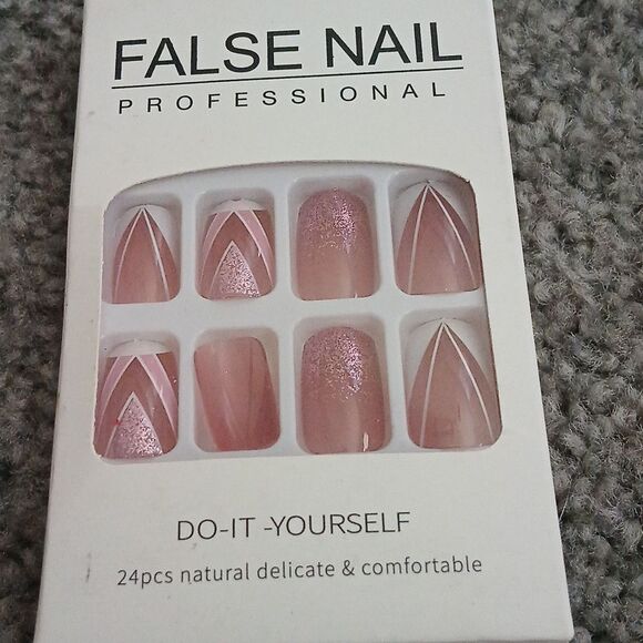 Press on Nails mauve and white  nails  NEW - Picture 1 of 4